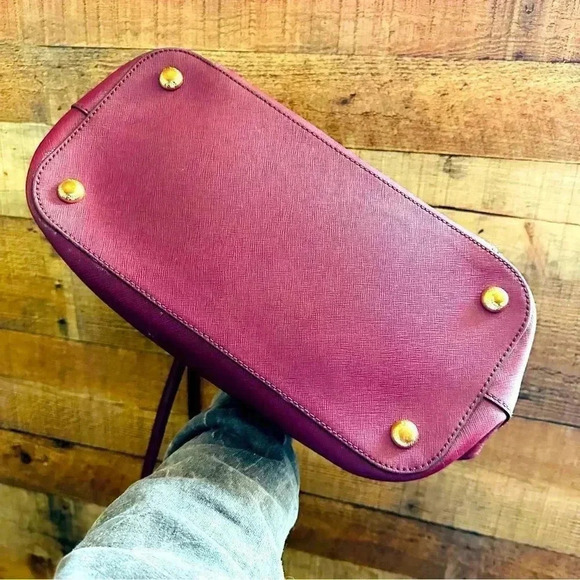 Micheal Kors Plum Jet Set Saffiano Leather Tote - Picture 9 of 16